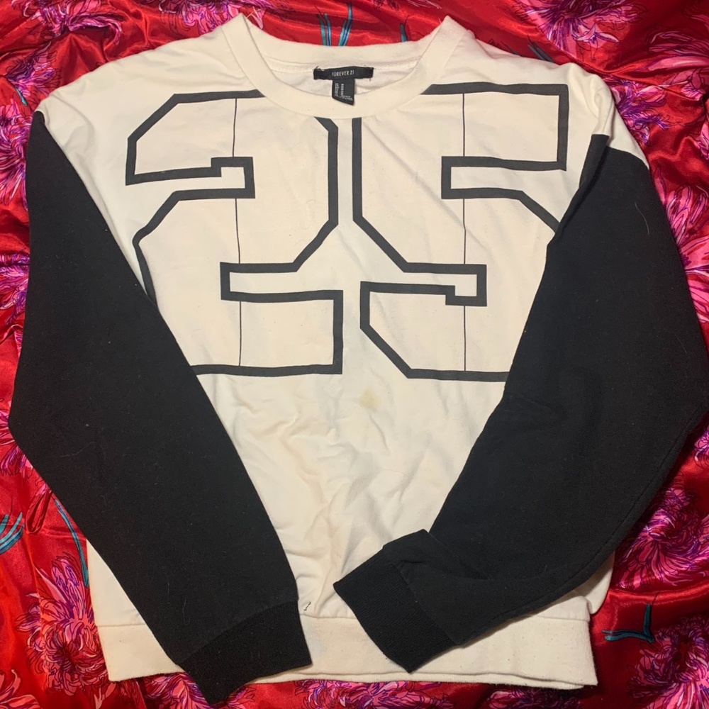 Sporty varsity oversized sweater